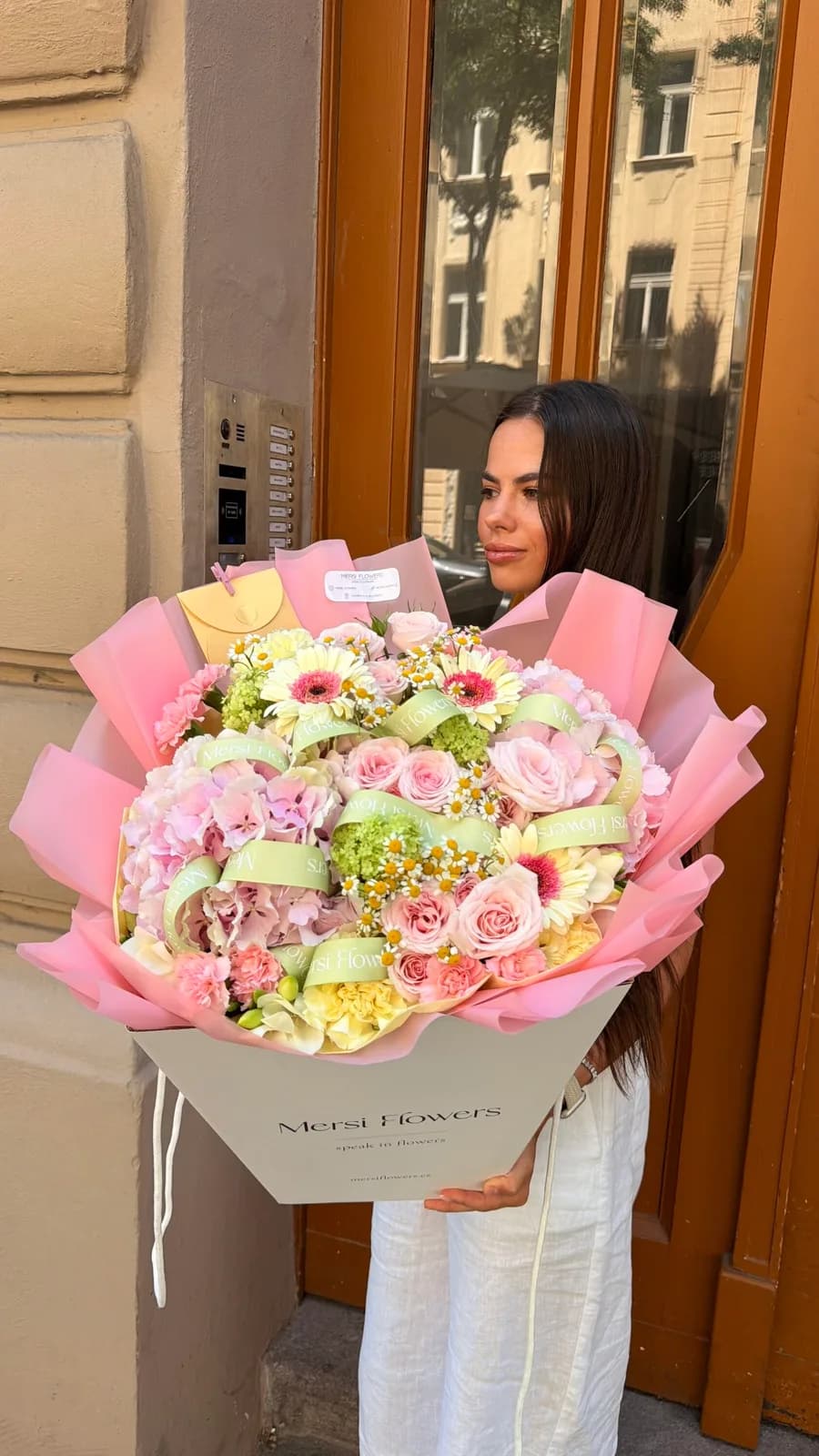 Pastel Summer Mood bouquet with hydrangea, gerberas, roses and chamomile