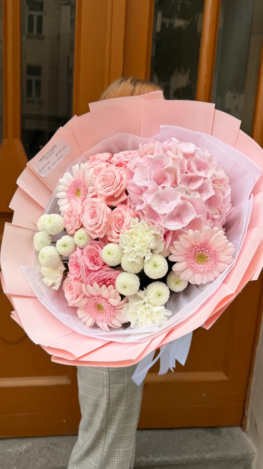 Pastel pink Pink Dream bouquet with hydrangea, gerberas and santini