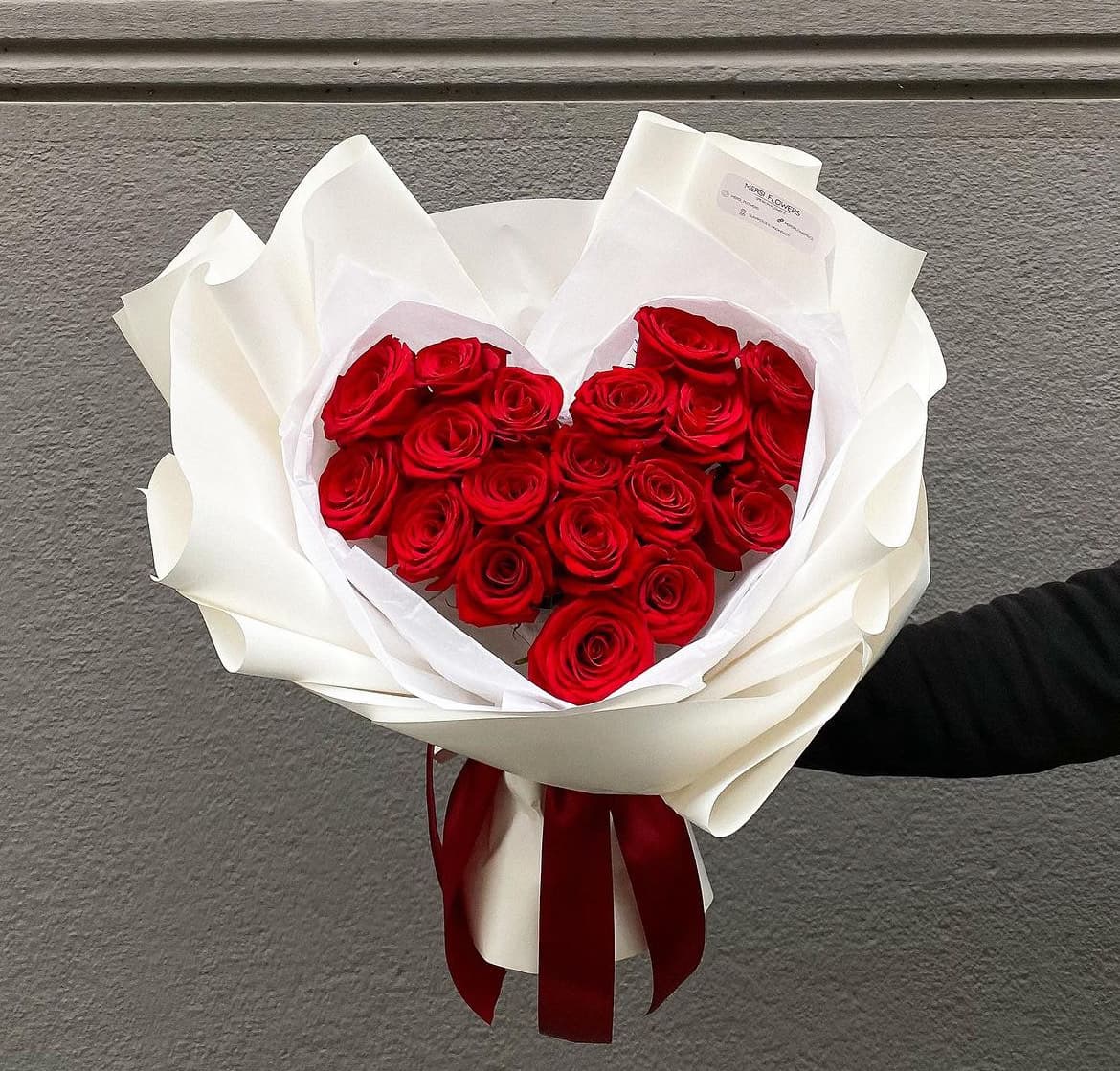 Whispering roses